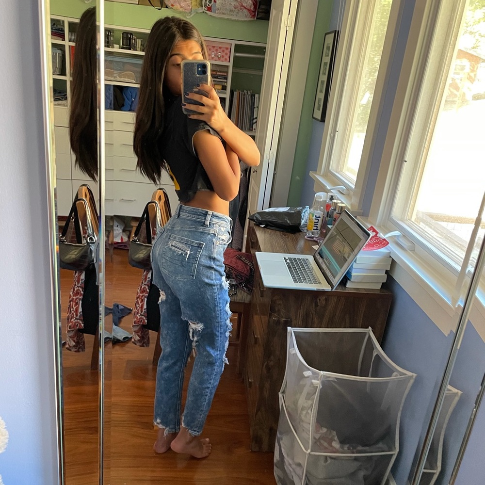 American Eagle mom jeans